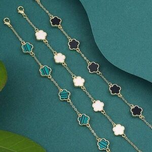 Elegant Gold and Black Flower Bracelet